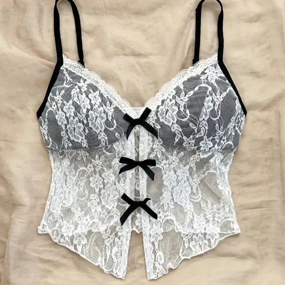 Lace Camisole with Black Accents brand new in package - Picture 3 of 5